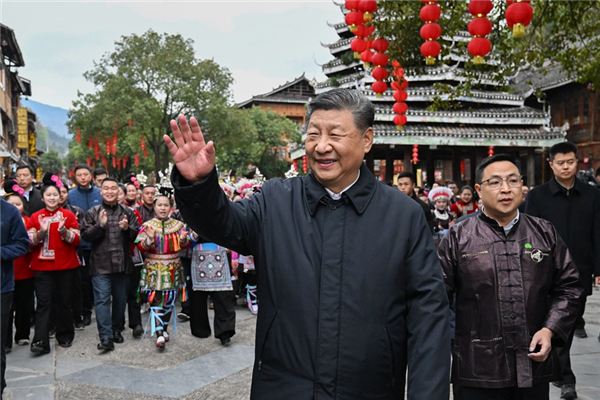 习近平在贵州考察时强调 坚持以高质量发展统揽全局 在中国式现代化进程中展现贵州新风采